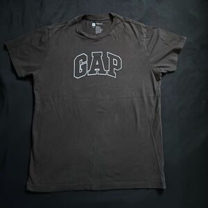 Y2K brown gap distressed logo tee